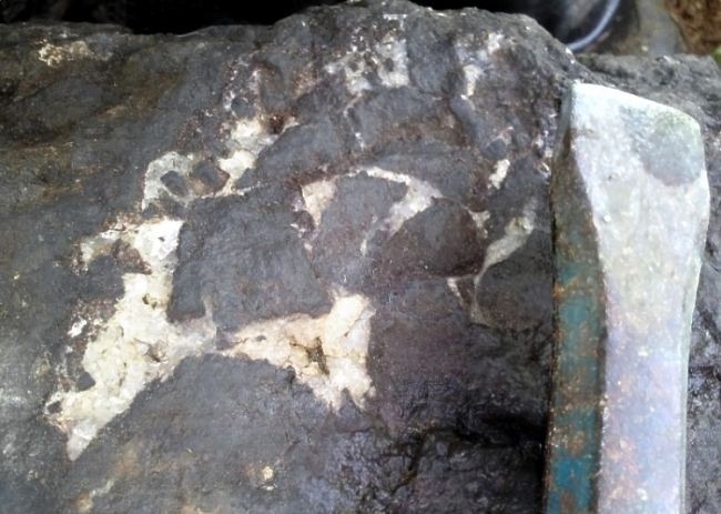 mineralized basalt breccia zeolite infilling chabazite